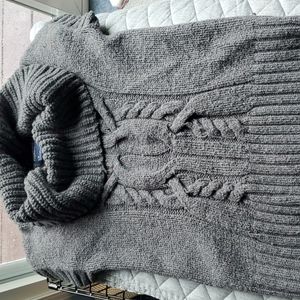 American Eagle short sleeved sweaters size large